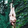 Nackte Bungeesprung