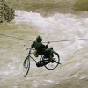 Man muss durch den Fluss